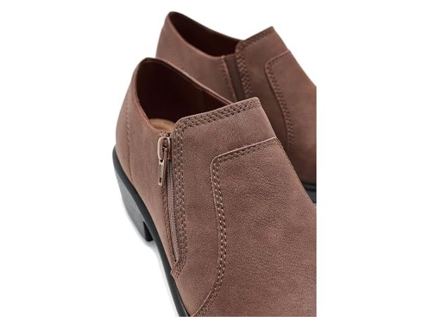 Clarks Kynnzie Zip