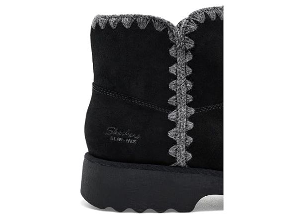 SKECHERS Cozy Chalet - Hands-Free Slip-Ins