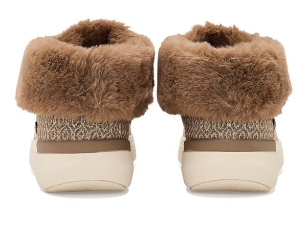 BOBS from SKECHERS Skip Cloud - Sky Hi