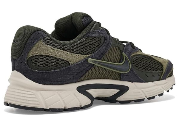 Nike V5 RNR Suede 2