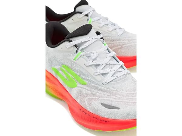 SKECHERS Aero Spark