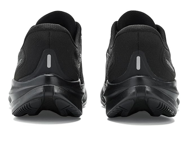 SKECHERS Aero Spark