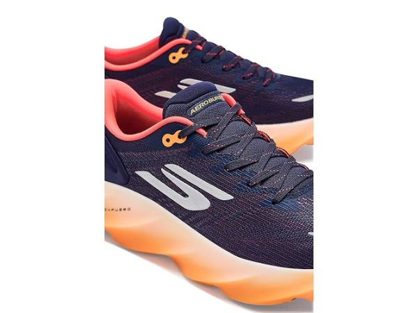 SKECHERS Aero Burst