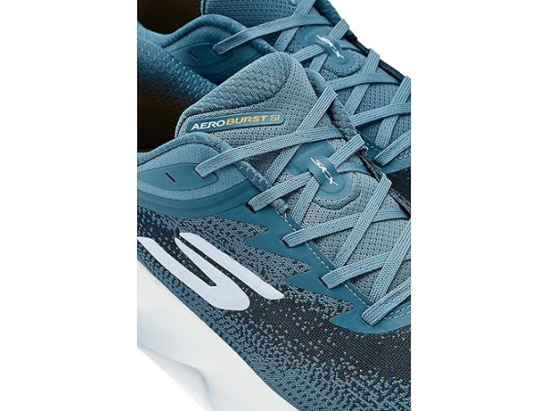 SKECHERS Aero Burst