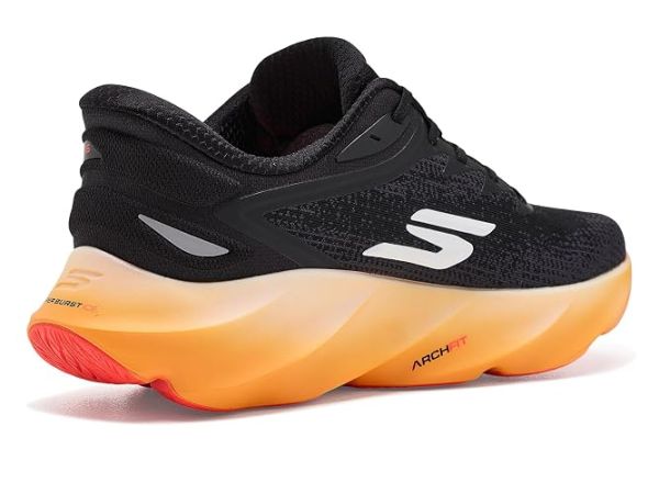 SKECHERS Aero Burst