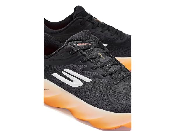 SKECHERS Aero Burst