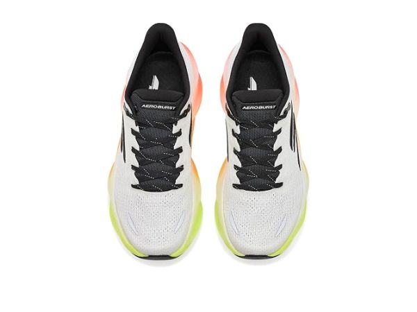 SKECHERS Aero Burst