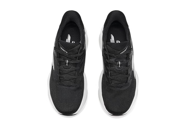 SKECHERS Aero Burst