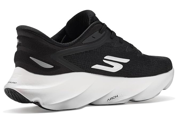 SKECHERS Aero Burst
