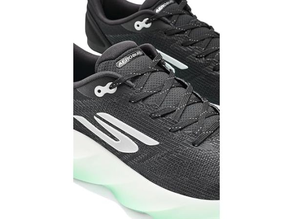 SKECHERS Aero Burst SKECHERS Aero Burst