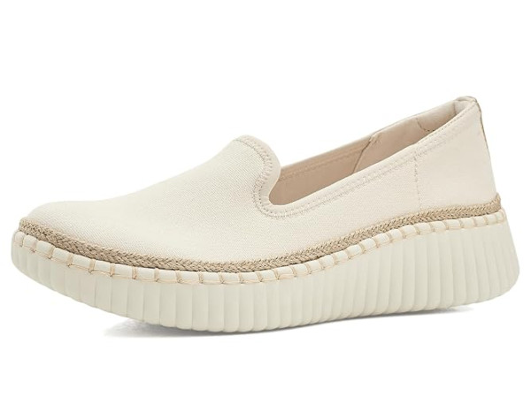 SKECHERS Wilshire Blvd - Be My Muse SKECHERS Wilshire Blvd - Be My Muse