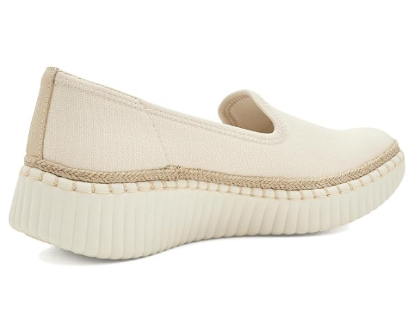 SKECHERS Wilshire Blvd - Be My Muse SKECHERS Wilshire Blvd - Be My Muse