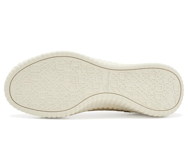 SKECHERS Wilshire Blvd - Be My Muse SKECHERS Wilshire Blvd - Be My Muse