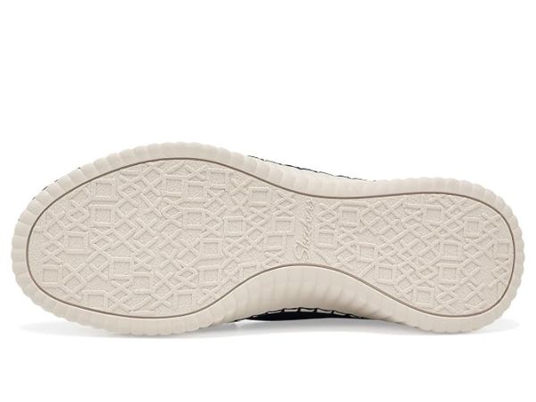 SKECHERS Wilshire Blvd - Feeling Coy SKECHERS Wilshire Blvd - Feeling Coy