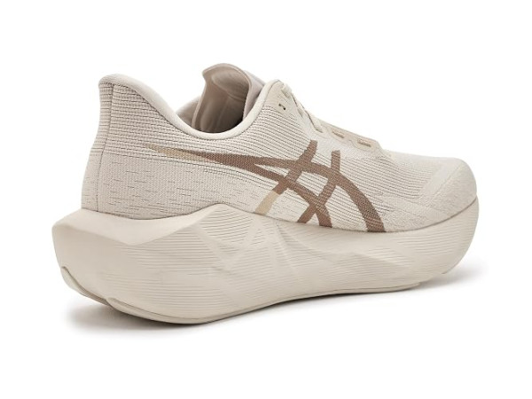ASICS Novablast 6 ASICS Novablast 6