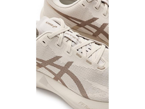 ASICS Novablast 6 ASICS Novablast 6