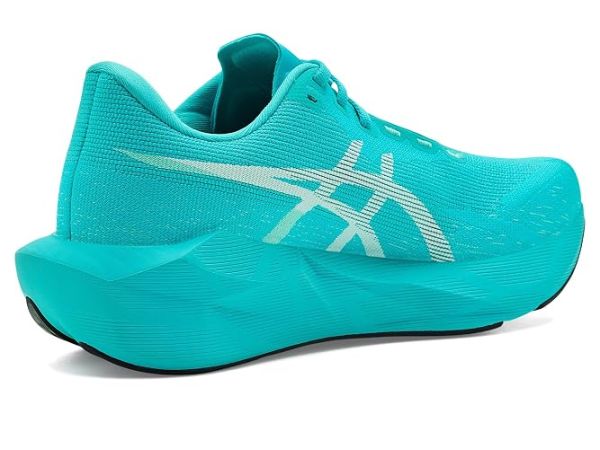 ASICS Novablast 6 ASICS Novablast 6