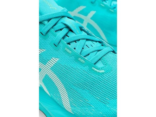 ASICS Novablast 6 ASICS Novablast 6