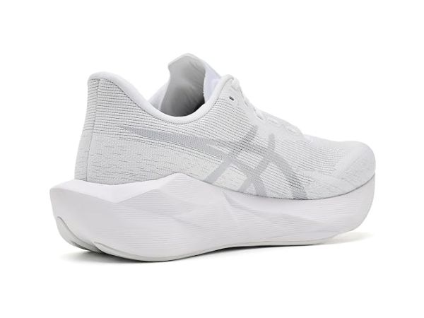 ASICS Novablast 6 ASICS Novablast 6