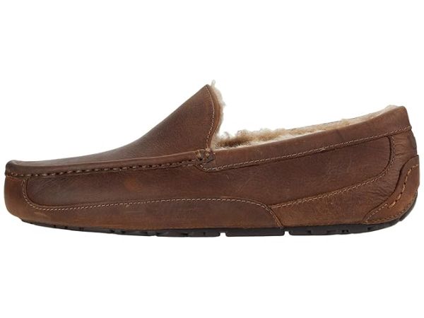 UGG Ascot