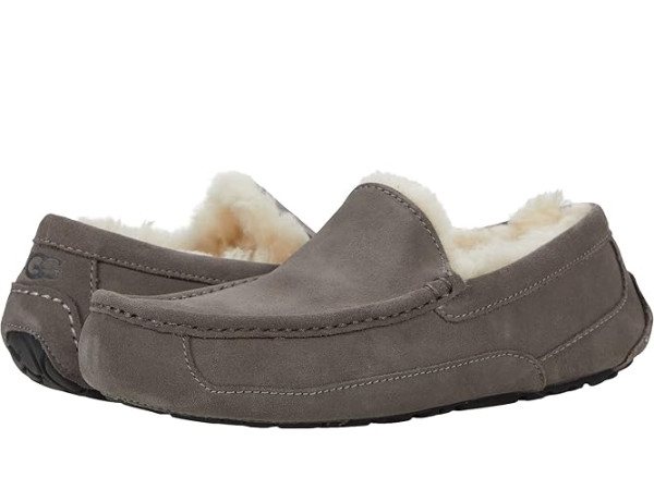 UGG Ascot