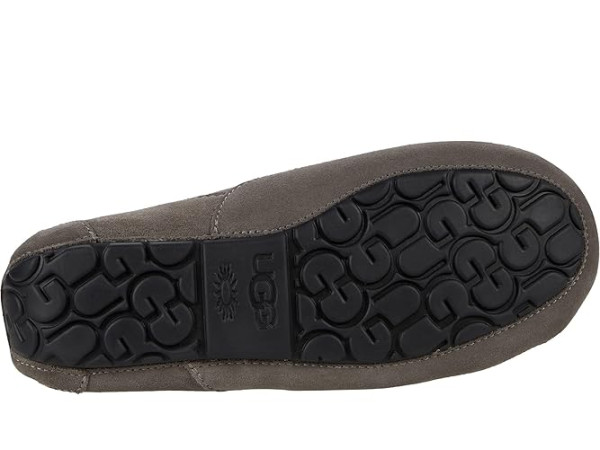 UGG Ascot
