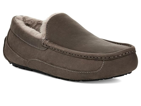 UGG Ascot