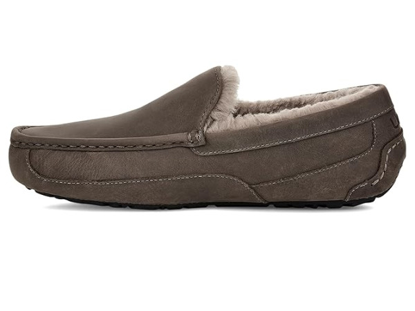 UGG Ascot