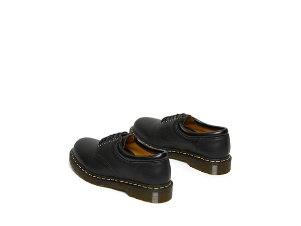 Dr. Martens 8053