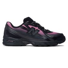 Dark Night/Pink Eraser New Balance 740