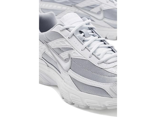 Nike Initiator