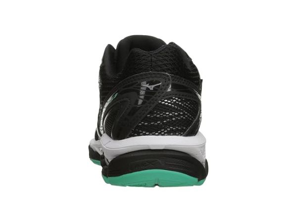 Mizuno Wave Paradox 3