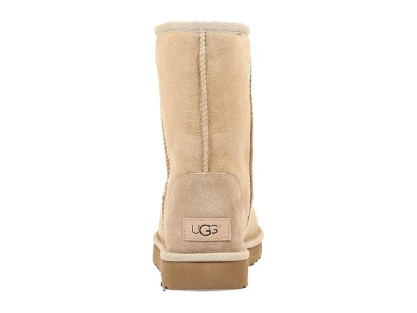 UGG Classic Short II