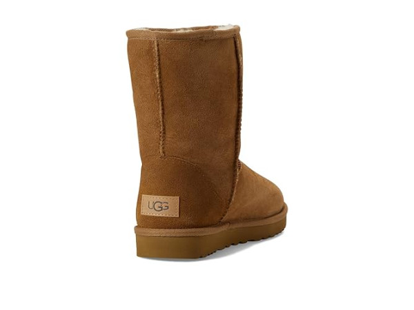 UGG Classic Short II