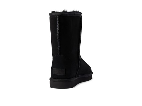UGG Classic Short II