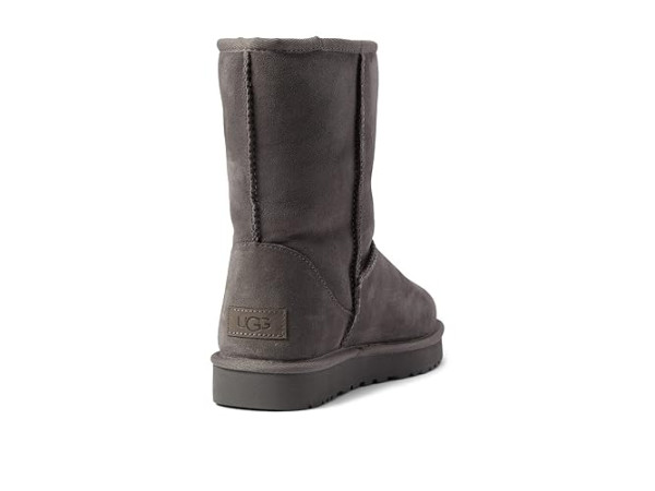 UGG Classic Short II