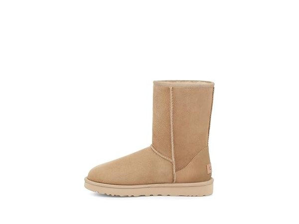 UGG Classic Short II