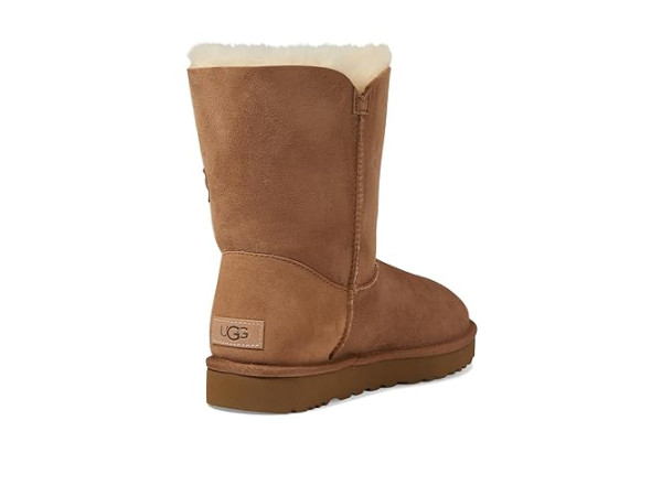 UGG Bailey Button II