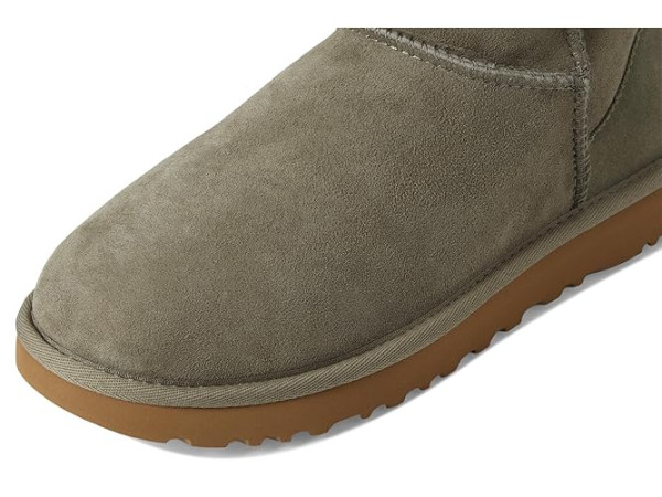 UGG Classic Mini II
