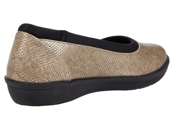 Clarks Ayla Low