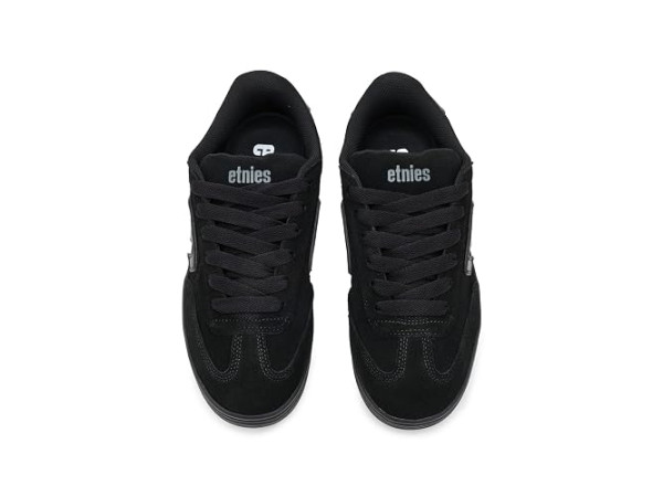 etnies Locut