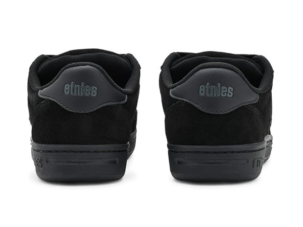 etnies Locut