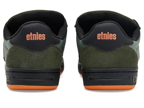 etnies Locut