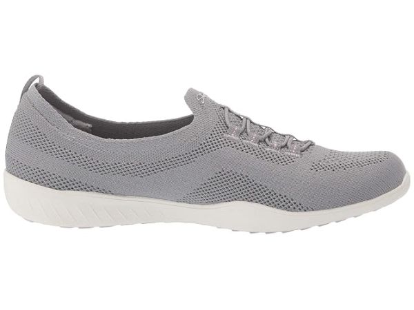 SKECHERS Newbury St - Every Angle