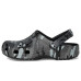 Crocs Classic Clogs - Seasonal Graphic Crocs Classic Clogs - Seasonal Graphic