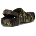 Crocs Classic Clogs - Seasonal Graphic Crocs Classic Clogs - Seasonal Graphic