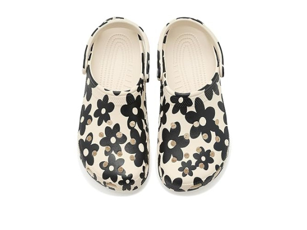 Crocs Classic Clog - Seasonal Graphic Crocs Classic Clog - Seasonal Graphic