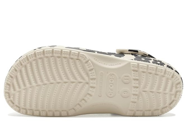 Crocs Classic Clog - Seasonal Graphic Crocs Classic Clog - Seasonal Graphic