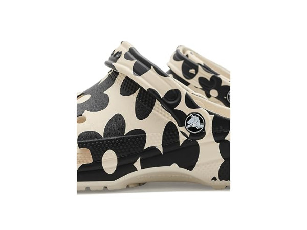 Crocs Classic Clog - Seasonal Graphic Crocs Classic Clog - Seasonal Graphic