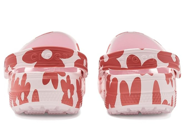 Crocs Classic Clog - Seasonal Graphic Crocs Classic Clog - Seasonal Graphic
